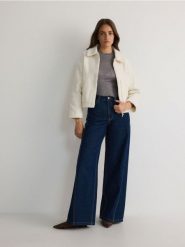 Kurtka oversize - złamana biel. Kurtki Reserved, l, bez wzorów, z tkaniny, bez kaptura. W wyprzedaży za 99.99 zł.