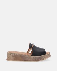 CZARNE KLAPKI NA KOTURNIE 433R1 BLACK. Czarne klapki Venezia, bez wzorów, ze skóry, bez obcasa, na koturnie, bez zapięcia. Za 289.00 zł.