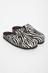 Klapki Mule damskie skórzane SCHOLL. Klapki Scholl, bez wzorów, bez obcasa, bez zapięcia. Za 729.00 zł.