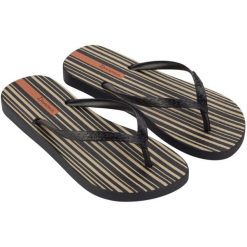 Klapki Ipanema Classica Hap 83539-AR971 czarne. Czarne klapki bez wzorów, z materiału, bez obcasa, bez zapięcia. Za 99.40 zł.