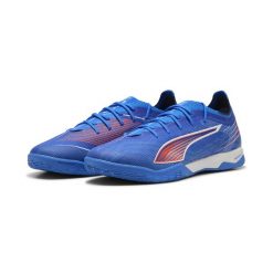 Halowe buty piłkarskie unisex ULTRA 6 PRO COURT PUMA. Białe buty do biegania Puma, bez wzorów, bez zapięcia, do biegania. Za 248.99 zł.