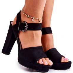 PG1 Damskie Zamszowe Sandały Na Słupku Czarne Venetto. Czarne sandały PG1, bez wzorów, ze skóry, eleganckie, bez obcasa, na obcasie, bez zapięcia. Za 99.00 zł.
