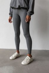 Legginsy damskie z prążkowanej dzianiny w kolorze DEEP GREY MELANGE- HIPS-S. Szare legginsy Marsala, bez wzorów, z bawełny, sportowe. Za 199.90 zł.