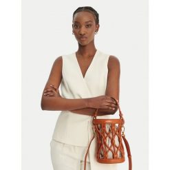 Torebka Coccinelle. Brązowe torebki klasyczne Coccinelle, bez wzorów, bez dodatków. Za 1,599.00 zł.