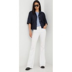 Marc O'Polo koszula z domieszką lnu DENIM damska kolor granatowy relaxed z kołnierzykiem klasycznym. Niebieskie koszule Marc O'Polo, l, bez wzorów, z denimu, klasyczne, bez kołnierzyka, bez ramiączek. W wyprzedaży za 383.99 zł.