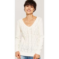 Sweter z warkoczami - Kremowy. Swetry marki GEOLOGIC. W wyprzedaży za 39.99 zł.