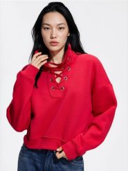 Gładka bluza z bawełną - czerwony. Czerwone bluzy Reserved, l, bez wzorów, z bawełny, bez ramiączek, bez kaptura. Za 139.99 zł.
