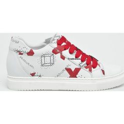 Badura - Buty. Buty sportowe lifestyle marki Mohito. W wyprzedaży za 279.90 zł.