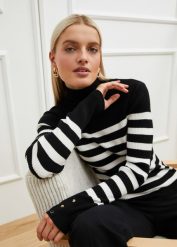 Sweter z golfem w paski. Czarne swetry bonprix, bez wzorów, bez ramiączek. Za 107.99 zł.