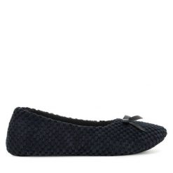 Kapcie Home & Relax. Czarne kapcie Home & Relax, bez wzorów. Za 49.99 zł.
