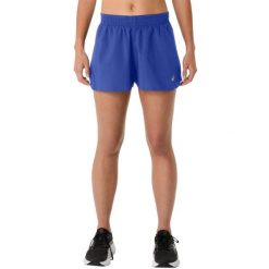 Spodenki sportowe damskie Core Split Short. Niebieskie szorty sportowe ASICS, bez wzorów, z poliesteru, do biegania. Za 129.99 zł.