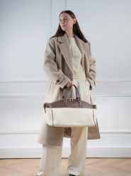 Christian Laurier Skórzana torba podróżna "Mae" w kolorze brązowo-białym - 46 x 28 x 20 cm rozmiar: onesize. Białe torby podróżne Christian Laurier, bez wzorów, z materiału, przez ramię. Za 347.99 zł.