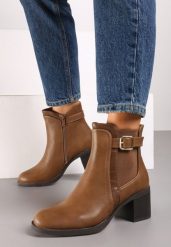 Ciemnobeżowe Botki Sztyblety Wykończone Metaliczną Klamrą i Elastyczną Wstawką Lericeas. Brązowe botki Renee, bez wzorów, z jeansu, eleganckie, bez obcasa, na obcasie, bez zapięcia. W wyprzedaży za 66.49 zł.