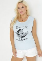 Jasnoniebieski Tank Top z Nadrukiem i Okrągłym Dekoltem Irinka. Niebieskie topy Born2be, xl, bez wzorów, bez kołnierzyka, bez ramiączek. Za 59.99 zł.