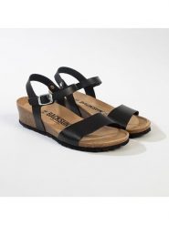 BACKSUN Sandały "Calabria" w kolorze czarnym na koturnie rozmiar: 36. Czarne sandały Backsun, bez wzorów, z otwartym noskiem, bez obcasa, na koturnie, bez zapięcia. Za 136.95 zł.