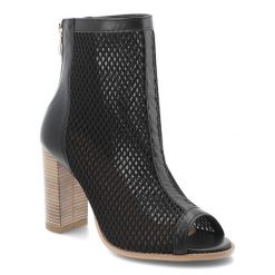 Botki damskie Armodo, cholewka ze skóry naturalnej eleganckie na wysokim obcasie, czarne, DS-975. Czarne botki Armodo, w ażurowe wzory, ze skóry, eleganckie, z otwartym noskiem, bez obcasa, na obcasie, bez zapięcia. Za 509.00 zł.