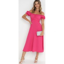 Fuksjowa Sukienka Midi z Dekoltem Carmen i Bufiastymi Rękawkami Amarhis. Czerwone sukienki Born2be, na co dzień, m, bez wzorów, eleganckie, bez kołnierzyka, bez ramiączek, midi, proste. W wyprzedaży za 110.49 zł.