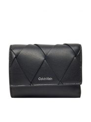 Calvin Klein Portfel damski Ck Woven Small Trifold K60K612953 Czarny. Czarne portfele Calvin Klein, bez wzorów, ze skóry. Za 229.99 zł.