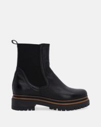 CZARNE WORKERY DAMSKIE T60204 NERO. Czarne botki Venezia, bez wzorów, ze skóry, bez obcasa, bez zapięcia. Za 399.00 zł.