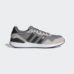 Buty Run 60s 4.0. Czarne buty trekkingowe adidas, bez wzorów, bez zapięcia, trekkingowe. W wyprzedaży za 155.40 zł.
