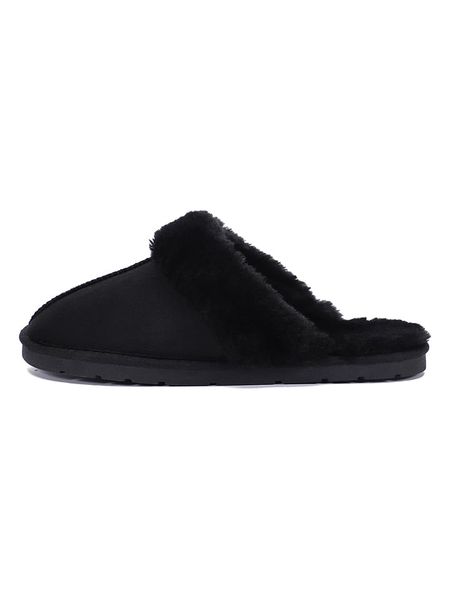 ISLAND BOOT Kapcie "Emesta" w kolorze czarnym rozmiar: 39. Czarne kapcie Island Boot, bez wzorów. Za 157.35 zł.