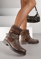 Brązowe Botki w Stylu Biker z Marszczoną Cholewką i Klamrami Claride. Brązowe botki Renee, bez wzorów, z jeansu, bez obcasa, na płaskiej podeszwie, bez zapięcia. Za 139.99 zł.