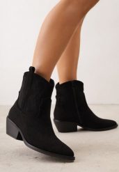 Czarne Botki Kowbojki na Stożku Zdobione Haftem przy Cholewce Juvia. Czarne botki Renee, z aplikacjami, z jeansu, eleganckie, bez obcasa, na obcasie, bez zapięcia. Za 179.99 zł.