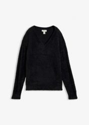 Sweter o pluszowej fakturze z wiskozą. Czarne swetry bonprix, bez wzorów, z wiskozy, klasyczne, bez ramiączek. Za 79.99 zł.