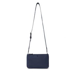 Torebka Polo Ralph Lauren. Niebieskie listonoszki Polo Ralph Lauren, bez wzorów, bez dodatków. Za 539.99 zł.