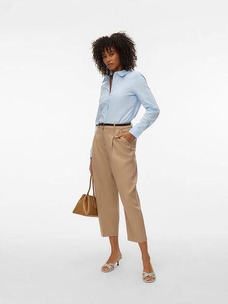 Vero Moda Spodnie w kolorze beżowym rozmiar: XL/L30. Brązowe spodnie materiałowe Vero Moda, bez wzorów, z materiału. Za 96.37 zł.