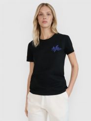 4F T-shirt regular z nadrukiem damski - czarny XS. Czarne t-shirty 4f, xl, z aplikacjami, z bawełny, eleganckie, bez kołnierzyka, bez ramiączek. Za 59.99 zł.