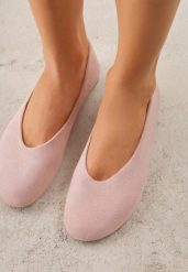 Różowe Casualowe Balerinki z Imitacji Zamszu Zambra. Czerwone baleriny Born2be, bez wzorów, z jeansu, biznesowe, bez obcasa, bez zapięcia. Za 74.99 zł.