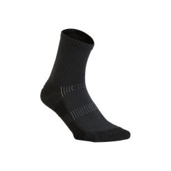Skarpetki do chodzenia WS 500 Mid czarne. Czarne skarpetki NEWFEEL, bez wzorów, z elastanu. Za 14.99 zł.