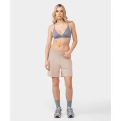 Spodenki dresowe Carpatree Cozy Leisure beżowe. Brązowe szorty sportowe Carpatree, bez wzorów, z dresówki, na fitness i siłownię. W wyprzedaży za 119.99 zł.