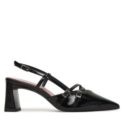 Czółenka Tamaris. Czarne czółenka Tamaris, bez wzorów, bez obcasa, bez zapięcia. Za 329.99 zł.