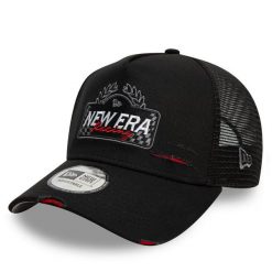 Czapka z daszkiem New Era. Czarne czapki z daszkiem New Era, bez wzorów. Za 99.99 zł.