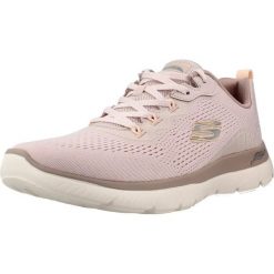 Buty SKECHERS 150754S ARCH FIT SUMMITS DAILY FLOW Rose. Czerwone trekkingi Skechers, bez wzorów, z tkaniny, bez zapięcia, na fitness i siłownię. Za 302.99 zł.