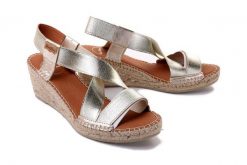TONI PONS TURA-RC plati platinum, sandały/espadryle damskie. Żółte sandały Toni Pons, bez wzorów, bez obcasa, na koturnie, bez zapięcia. Za 309.90 zł.