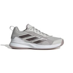 Buty do tenisa adidas Avaflash. Szare buty treningowe adidas, bez wzorów, z materiału, bez zapięcia, tenisowe. Za 290.00 zł.