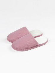 Admas Kapcie w kolorze jasnoróżowo-kremowym rozmiar: 40/41. Brązowe kapcie admas, bez wzorów, z materiału. Za 35.45 zł.