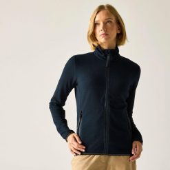 Damska bluza polarowa Mavrey z pełnym zamkiem i miękkim w dotyku materiałem. Niebieskie bluzy bez kaptura Regatta, bez wzorów, z polaru, bez kaptura. Za 349.99 zł.