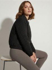 Pikowana kurtka bomberka - czarny. Czarne kurtki Sinsay, l, bez wzorów, bez kaptura. Za 79.99 zł.