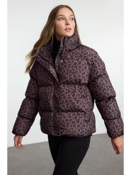 Trendyol Kurtka zimowa w kolorze brązowym rozmiar: S. Brązowe kurtki Trendyol, na zimę, s, bez wzorów, z puchu, bez kaptura. Za 184.89 zł.