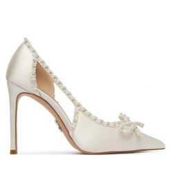 Szpilki Steve Madden. Białe szpilki Steve Madden, bez wzorów, bez obcasa, na szpilce, bez zapięcia. Za 689.99 zł.