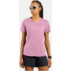 Koszulka z krótkim rękawem damska ODLO T-shirt crew neck s/s ESSENTIAL. Czerwone t-shirty sportowe ODLO, s, bez wzorów, bez ramiączek. Za 249.99 zł.