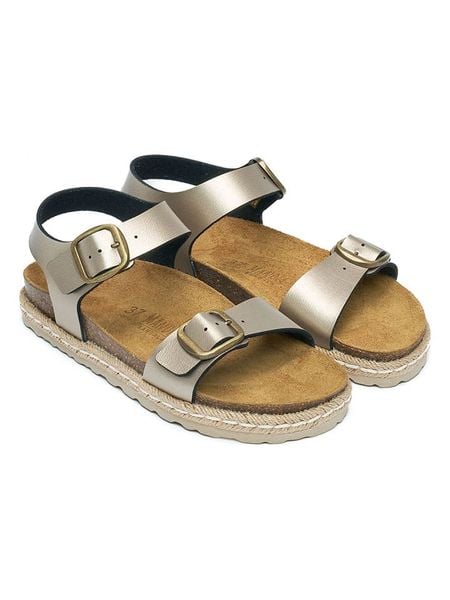 Mandel Sandały w kolorze brązowym rozmiar: 41. Brązowe sandały Mandel, bez wzorów, klasyczne, z otwartym noskiem, bez obcasa, bez zapięcia. Za 239.95 zł.