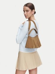 Lacoste Torebka NU5467DX Czerwony. Czerwone torebki klasyczne Lacoste, bez wzorów, ze skóry, bez dodatków. Za 1,119.00 zł.