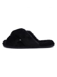 ISLAND BOOT Kapcie "Fluffy" w kolorze czarnym rozmiar: 36. Czarne kapcie Island Boot, bez wzorów. Za 88.23 zł.