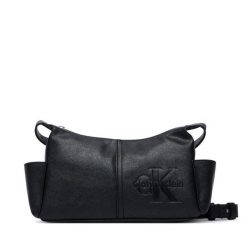 Torebka Calvin Klein. Czarne torebki klasyczne Calvin Klein, bez wzorów, klasyczne, bez dodatków. Za 409.99 zł.