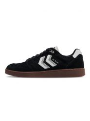 Buty halowe Hummel HB Team. Niebieskie buty treningowe Hummel, na jesień, bez wzorów, z materiału, bez zapięcia, na fitness i siłownię. Za 383.00 zł.
